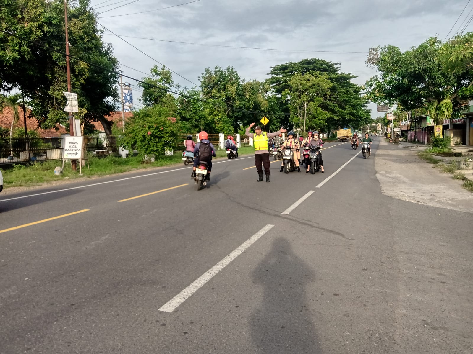 Gatur Pagi Personel Polsek Maospati