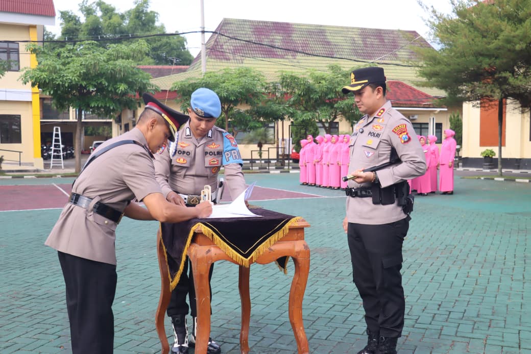 Kapolres Magetan Pimpin Upacara Pengukuhan Kabag Ops, Kompol Bondan Wibowo Resmi Jabat Kabag Ops Polres Magetan
