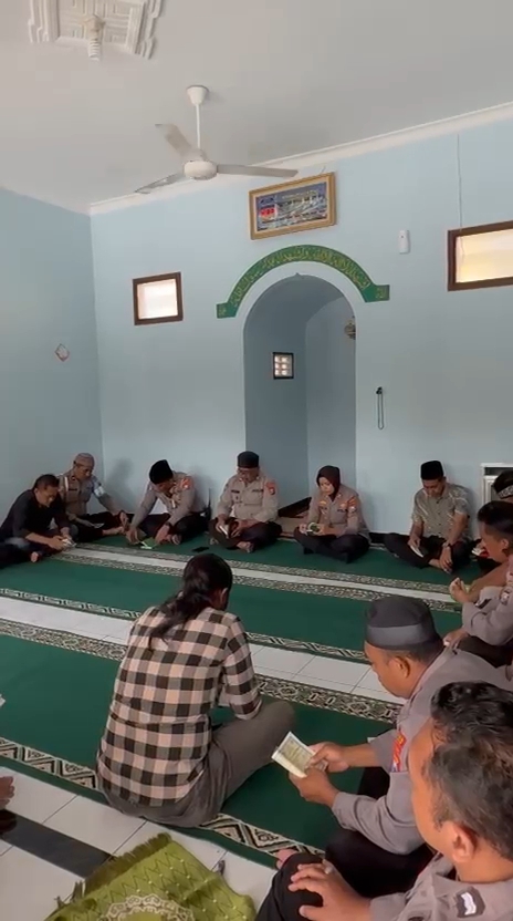 Polsek Maospati melaksanakan Binrohtal dan Pengajian