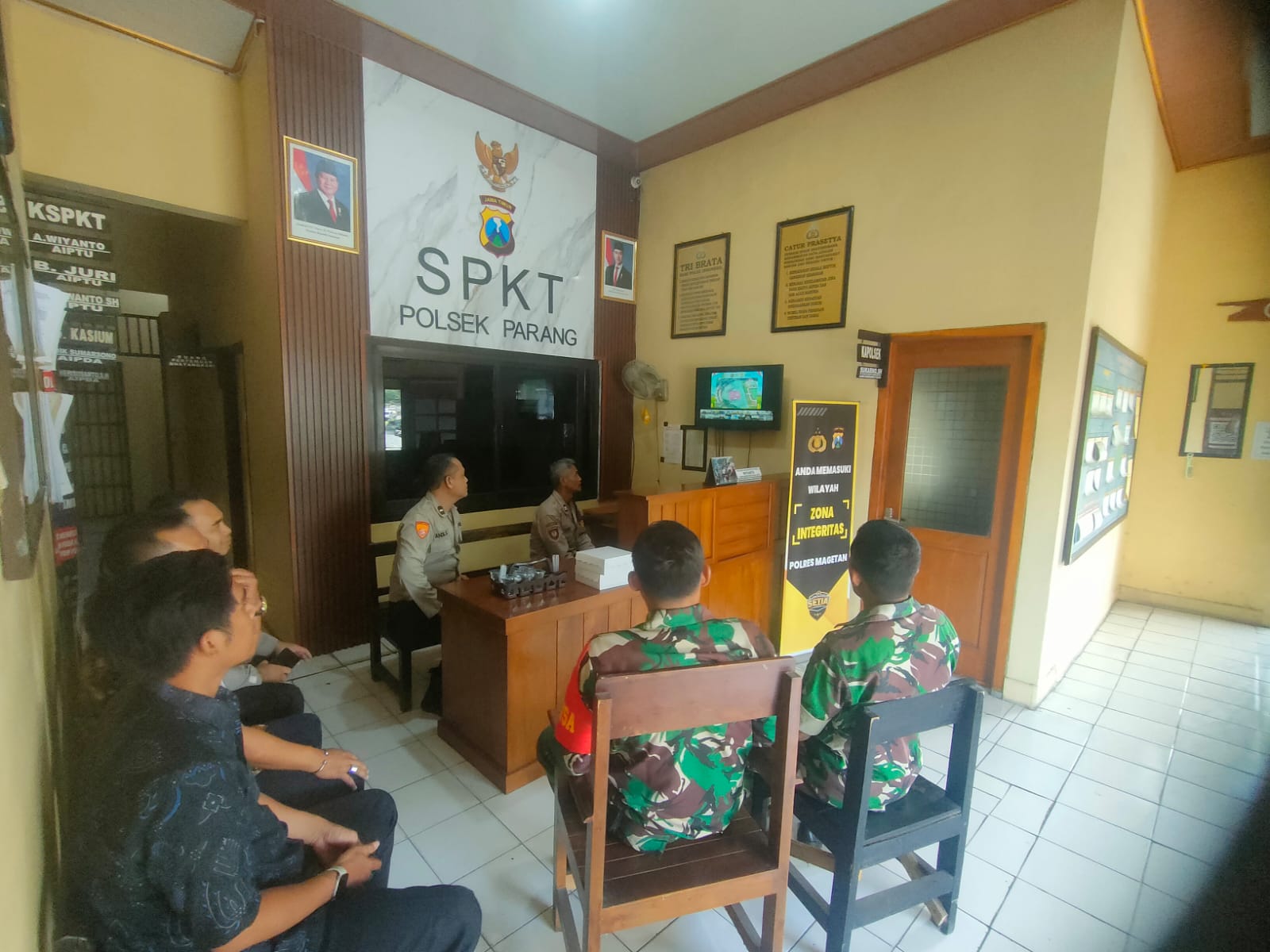 Kapolsek Parang Polres Magetan Polda Jawa Timur Ikuti Zoom Panen Raya dan Pengumuman Swasembada Pangan Bersama Presiden RI