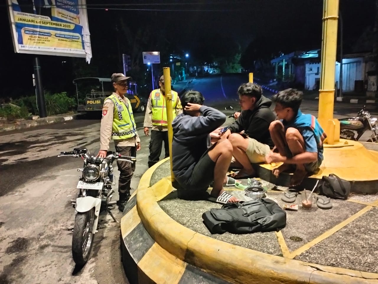 Giat Kepolisian Polsek Parang Polres Magetan Polda Jawa Timur Laksanakan Patroli Kewilayahan Antisipasi Gangguan Kamtibmas