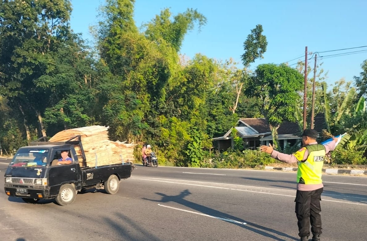 Polsek Sukomoro Polres Magetan melaksanakan kegiatan Pengamanan (Pam) Rawan Pagi