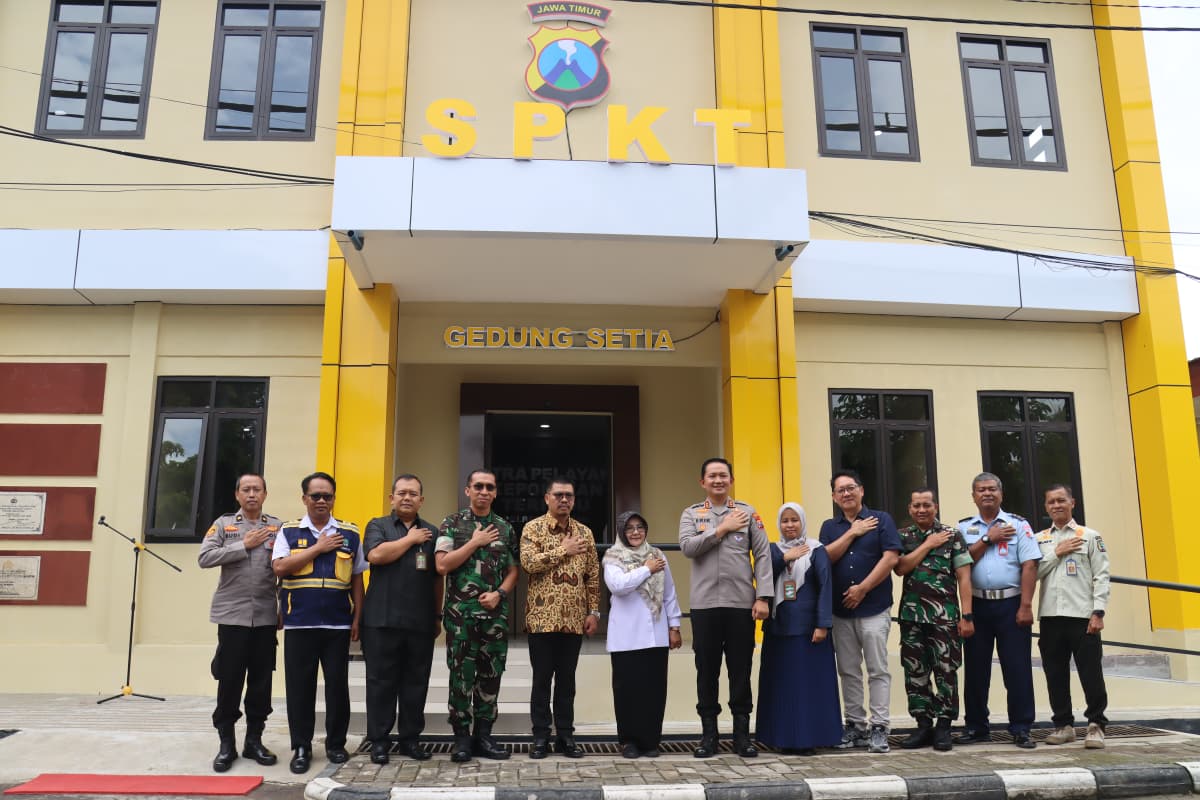 Tingkatkan Pelayanan Publik, Kapolres dan Bupati Magetan Resmikan Gedung Setia SPKT dan Pos Pol Sarangan