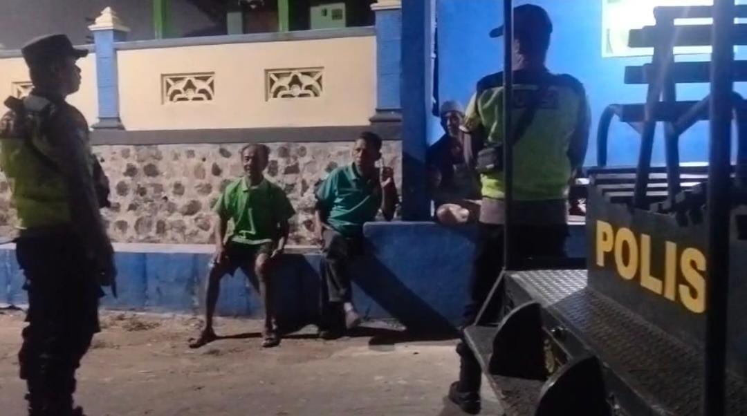 Polsek Parang Polres Magetan Polda Jawa Timur Intensifkan Patroli Dialogis di Poskamling Desa Bungkuk