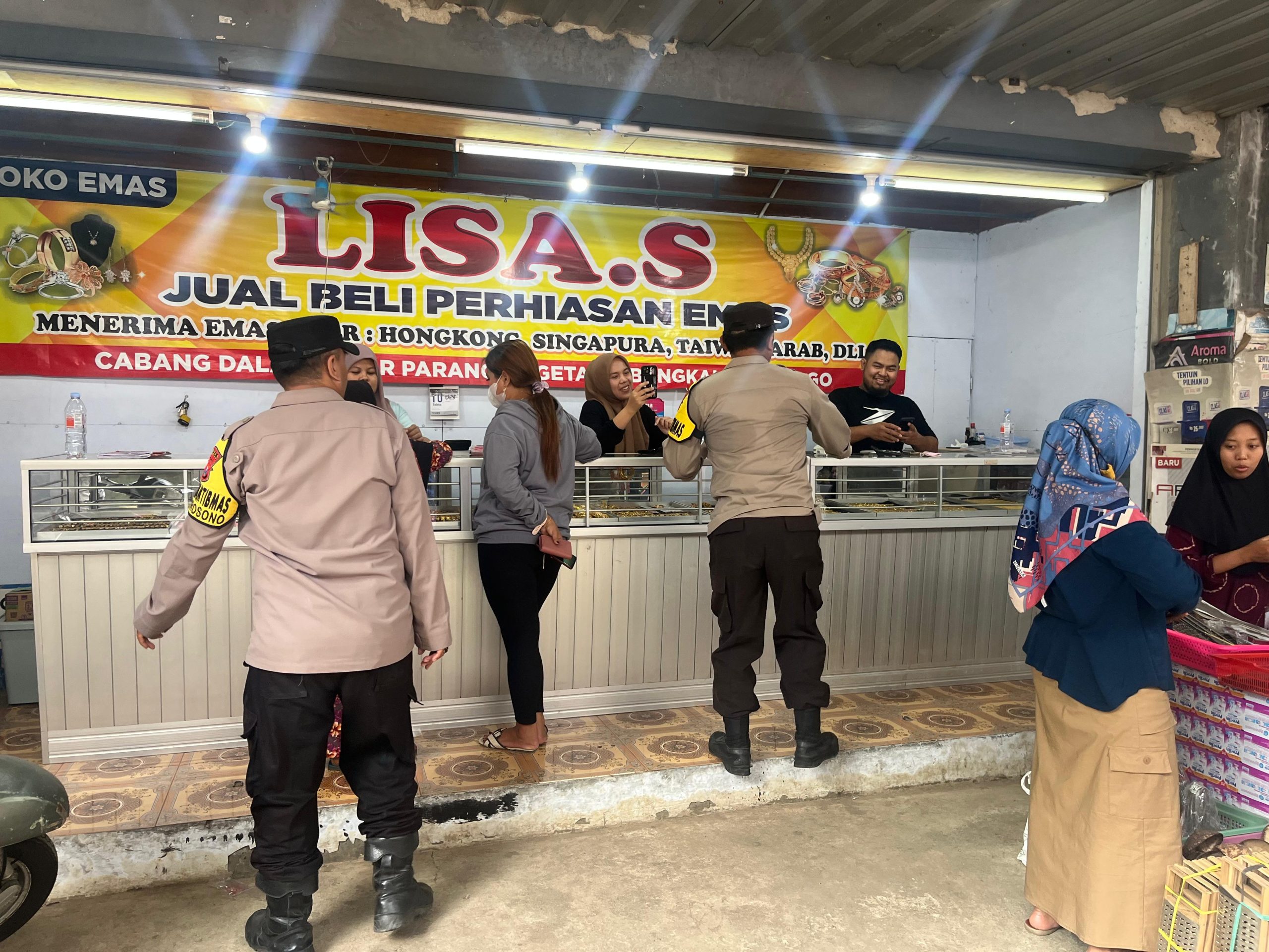 Amankan Wilayah Hukum Anggota Melaksanakan Giat Kepolisian Polsek Parang Polres Magetan Polda Jawa Timur