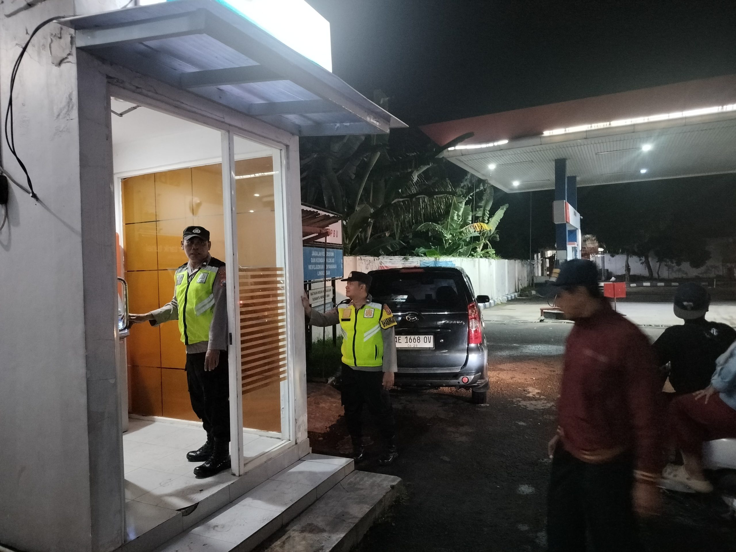 Polsek Maospati Laksanakan Patroli Malam di ATM SPBU
