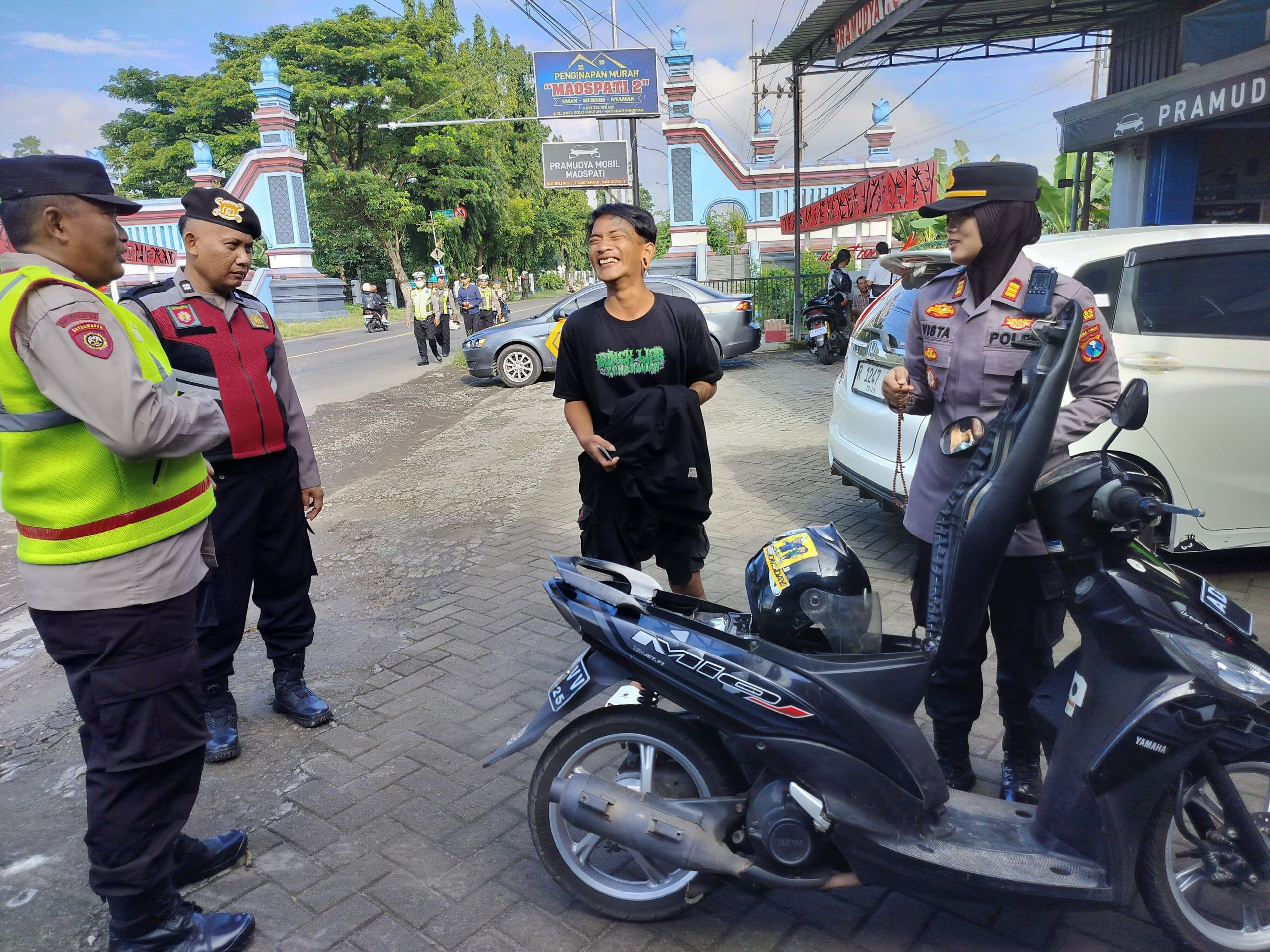 Kapolsek Maospati Pimpin Penyekatan di Perbatasan Maospati–Jiwan Antisipasi Pergeseran Warga PSHT