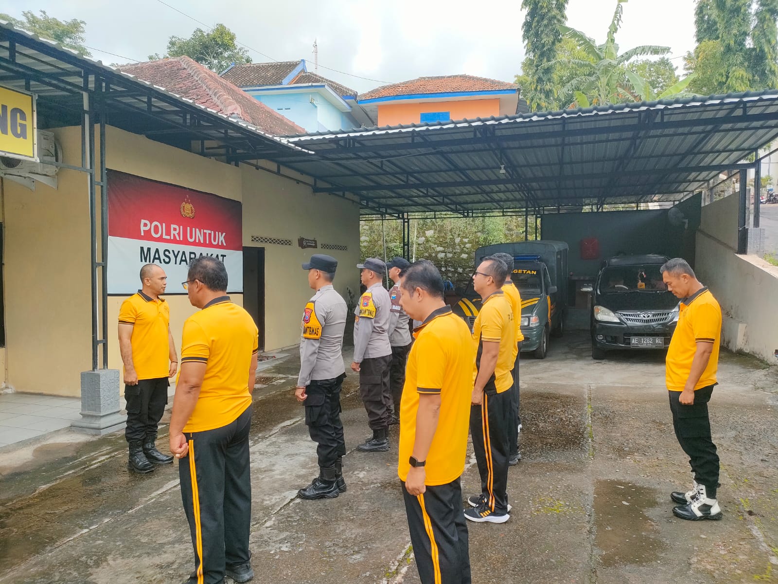 Kapolsek Parang Polres Magetan Pimpin Apel Kesiapan dalam Rangka Olahraga Bersama