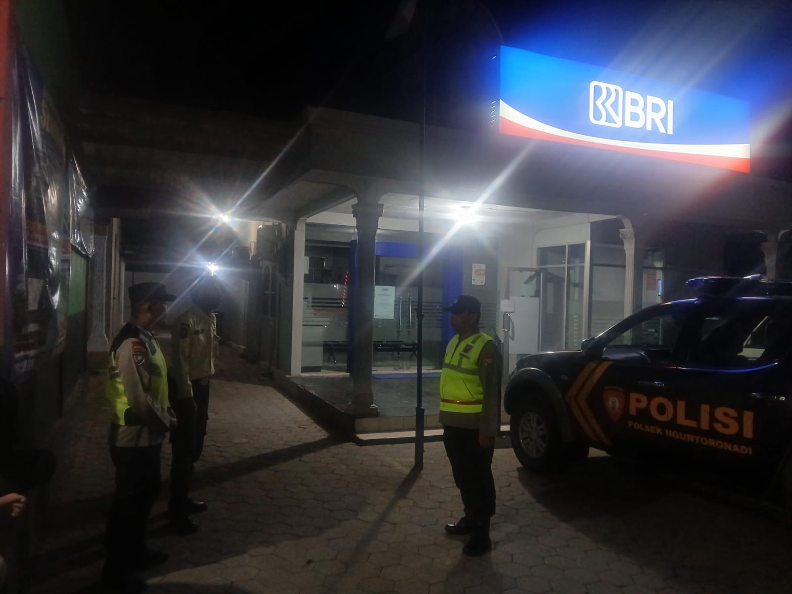 Patroli Malam Polsek Nguntoronadi, Antisipasi Gangguan Kamtibmas di Objek Vital