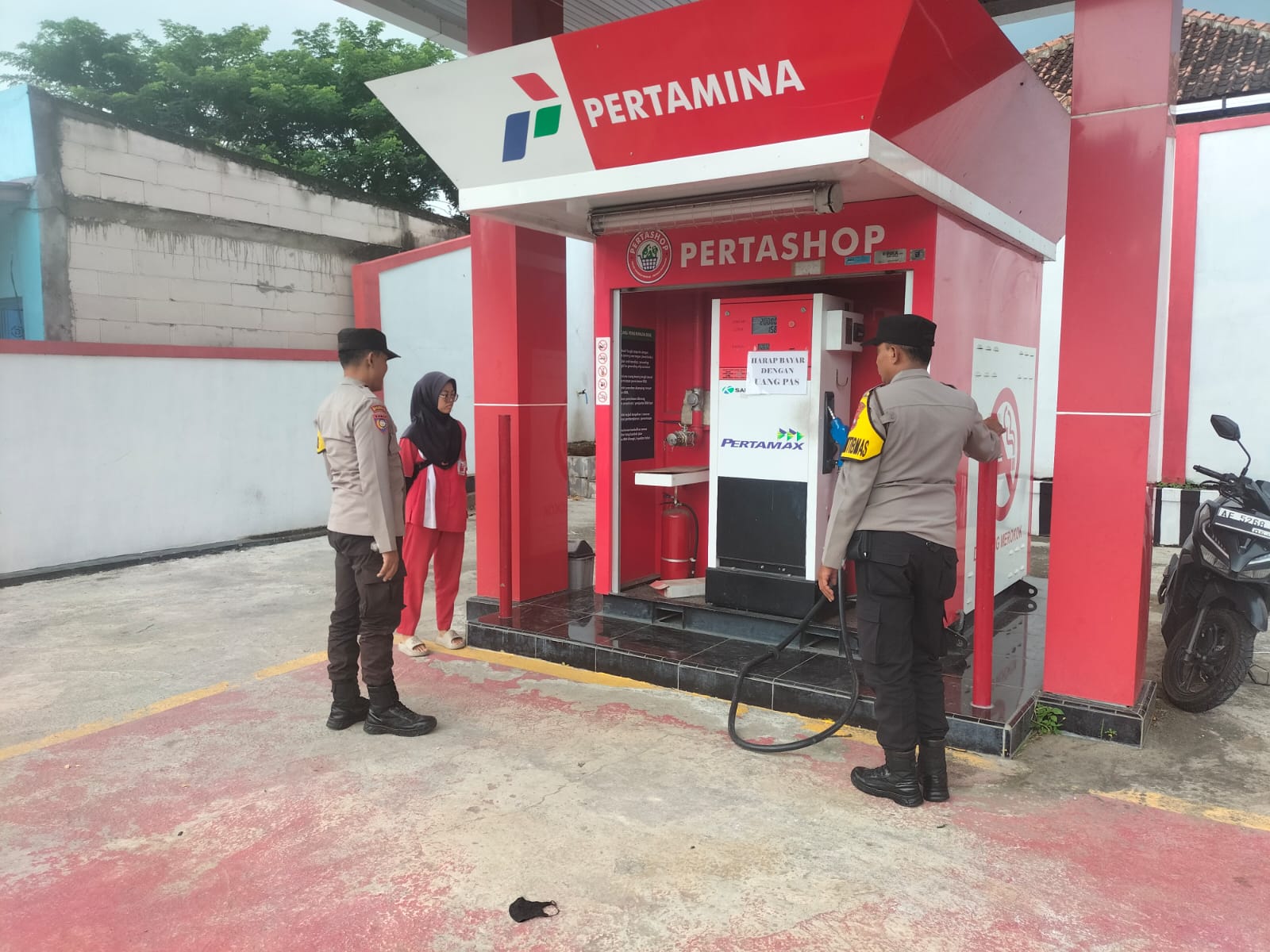 Polsek Lembeyan laksanakan patroli di Pertashop cegah gangkamtibmas