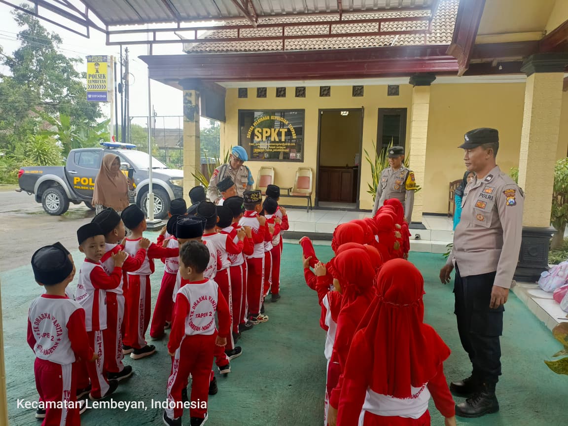 polseklembeyan-menerima-kunjungan-TK-Dharma-Wanita