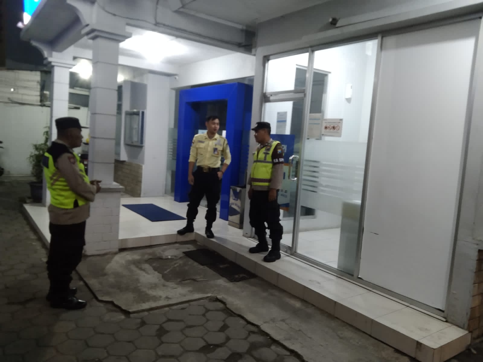 Antisipasi Gangguan Kamtibmas malam hari, Anggota Polsek Plaosan patroli Obyek Vital Mesin ATM