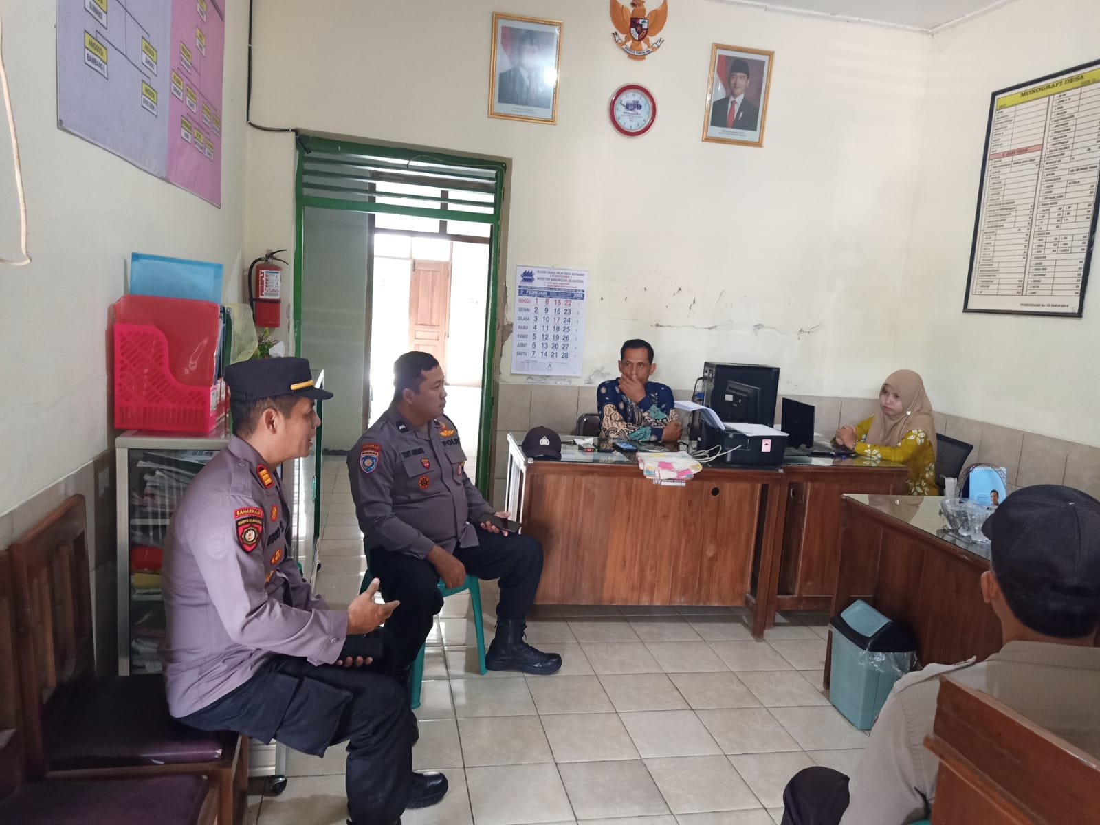 Kapolsek Kartoharjo Laksanakan Silaturahmi Kamtibmas di Desa Bayemwetan, Ajak Perangkat Desa dan Warga Wujudkan Situasi Aman dan Kondusif