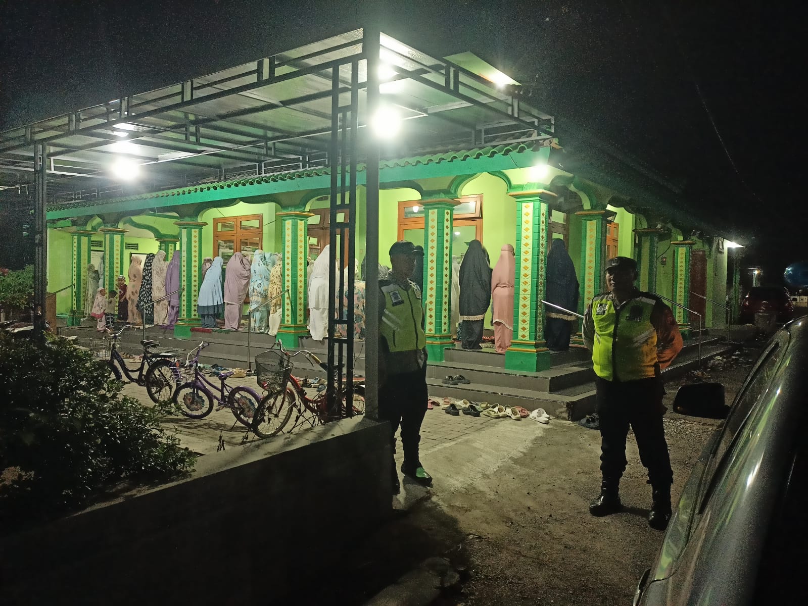 Personel Polsek Maospati Laksanakan Patroli dan Pengamanan Ibadah Sholat Isya dan Tarawih
