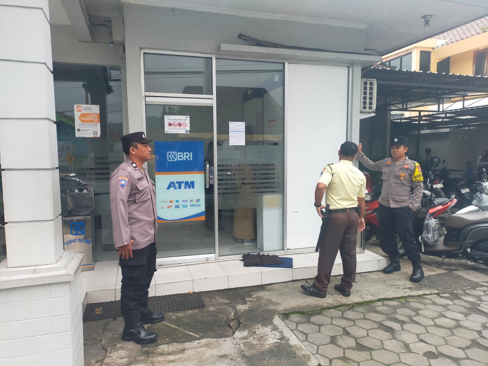 Antisipasi tindak Kriminal Anggota Polsek Plaosan patroli dialogis ke Obyek Vital ATM