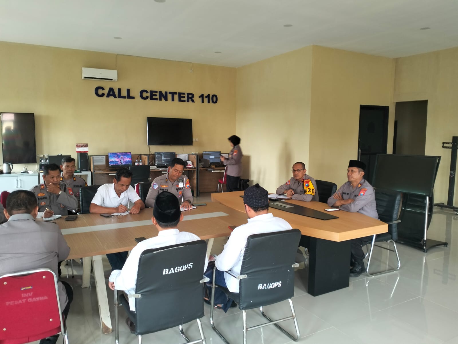Kapolsek Karas polres Magetan melaksanakan rakor dalamnrangka ke pulangan santri ponpes Al Fatah Temboro kec Karas kab Magetan