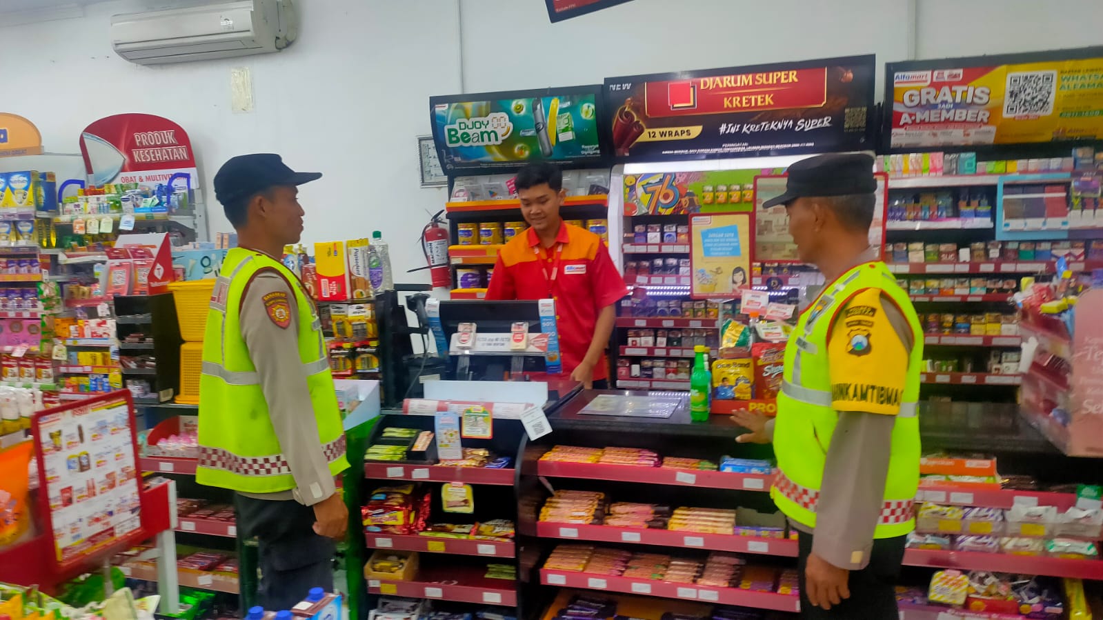 Polsek Kawedanan Patroli wilayah antisipasi guan kamtibmas