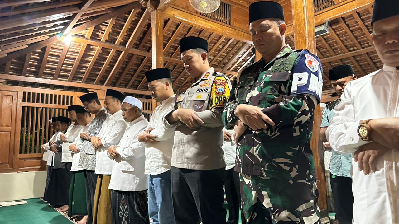 Safari Ramadhan Perdana di Masjid Tiban Kuno Parang, Forkopimda Magetan Sampaikan Pesan Toleransi dan Himbauan Kamtibmas