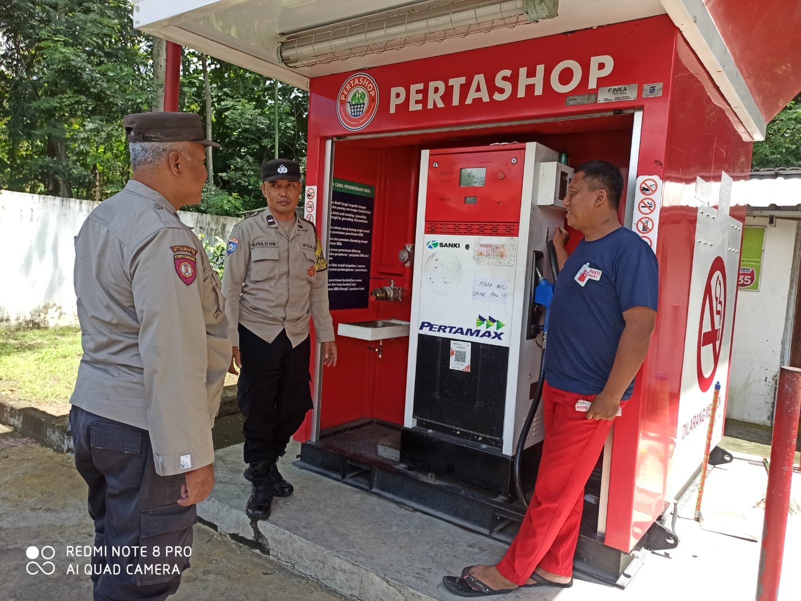 Polsek Nguntoronadi Gelar Patroli Kewilayahan di Pertashop Purworejo dan Kantor Pos Simbatan, Antisipasi Gangguan Kamtibmas