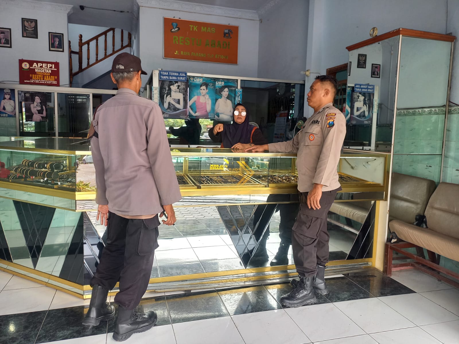 Giat Kepolisian anggota Polsek Parang melaksanakan Pemeliharaan Keamanan dan Ketertiban Masyarakat (Harkamtibmas)