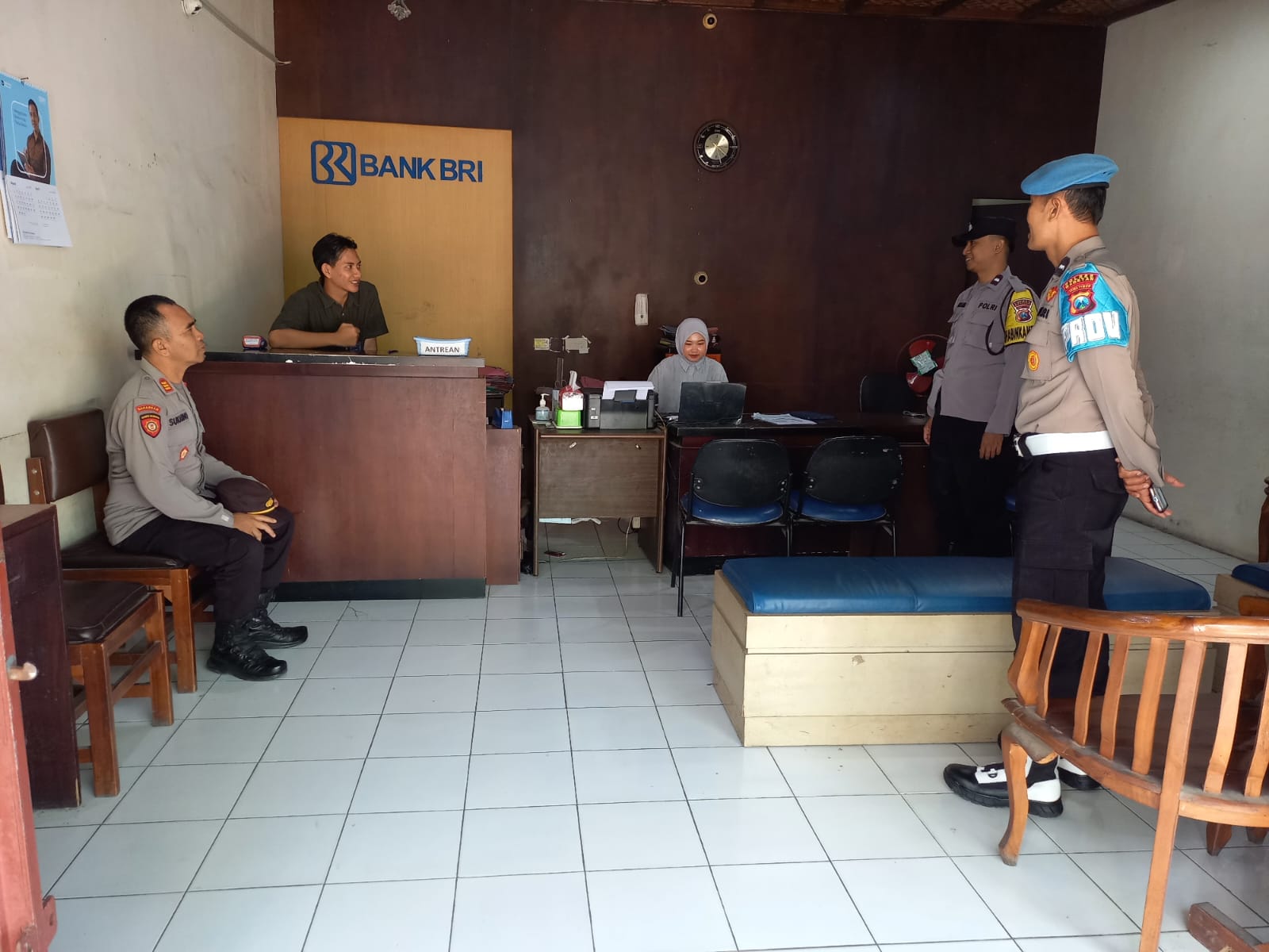 Giat Kepolisian yang dipimpin oleh Kapolsek Parang AKP Sukarno, S.H. melaksanakan Pemeliharaan Keamanan dan Ketertiban Masyarakat.