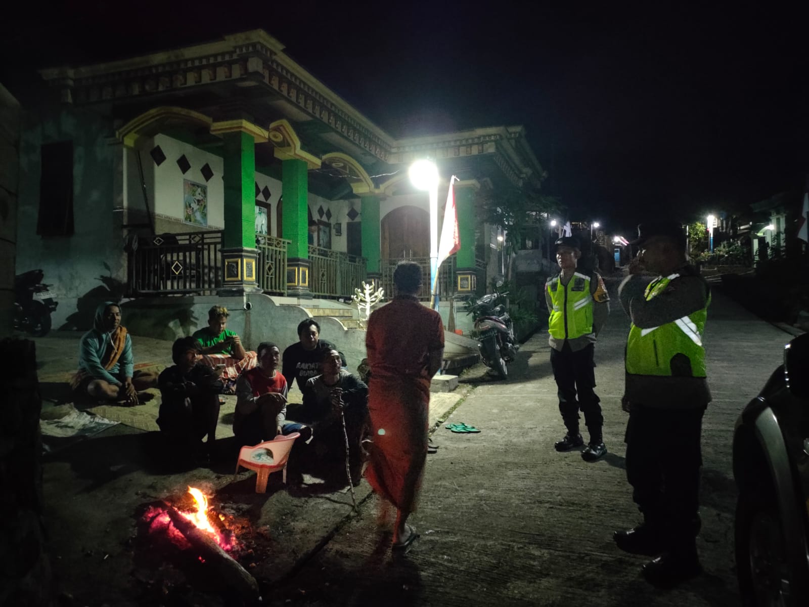 Antisipasi Gangguan Kamtibmas, Anggota Piket Jaga Polsek Panekan Laksanakan Patroli Dialogis