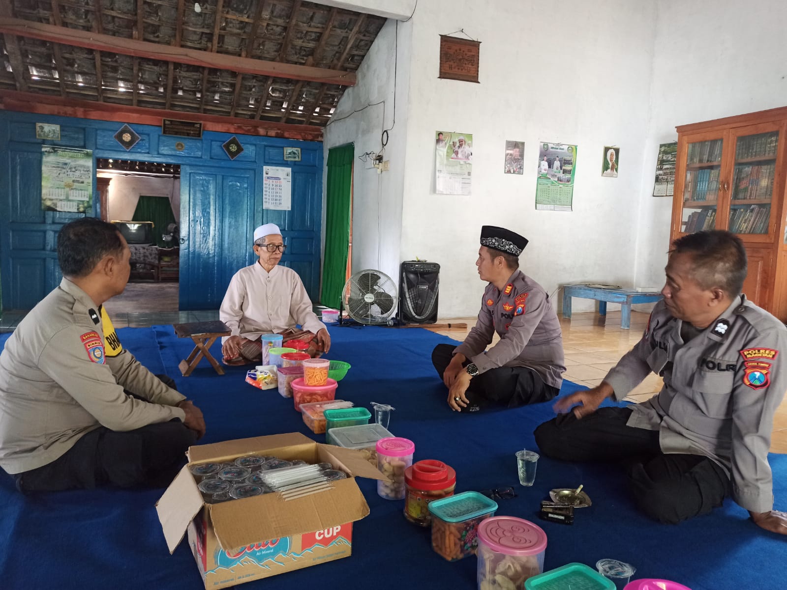Kapolsek Kartoharjo Jalin Silaturahmi Kamtibmas dengan Ketua MUI di Momen Idul Fitri 1447 H