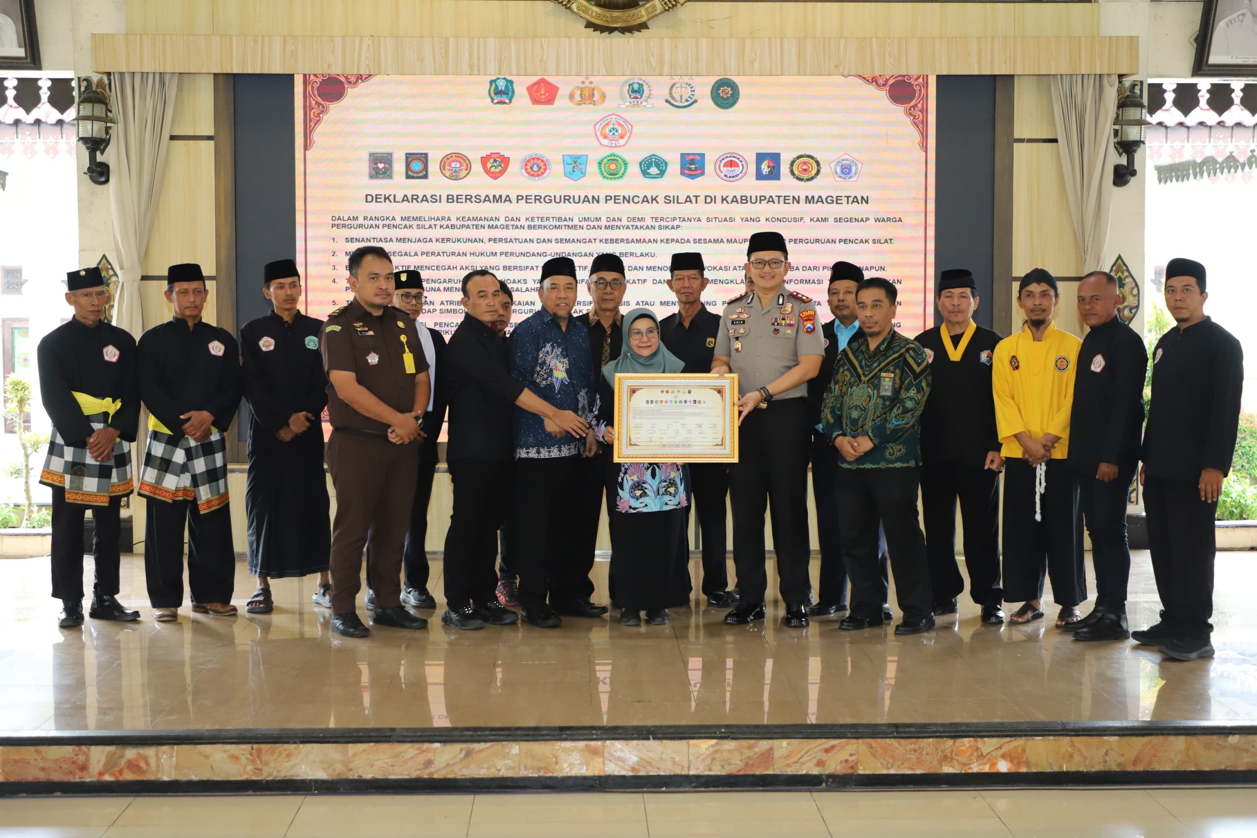 Sing Akur Kabeh Sedulur”: Halal Bihalal Forkopimda–IPSI Magetan Teguhkan Deklarasi Damai Perguruan Silat