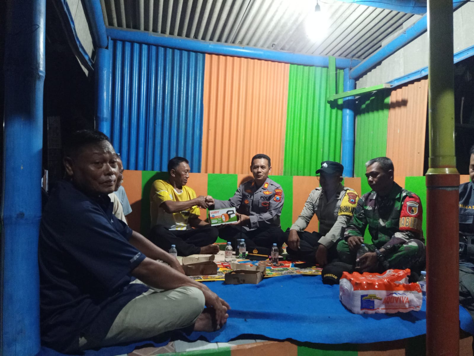 Patroli Dialogis di Poskamling, Polsek Kartoharjo Ajak Warga Tingkatkan Kewaspadaan