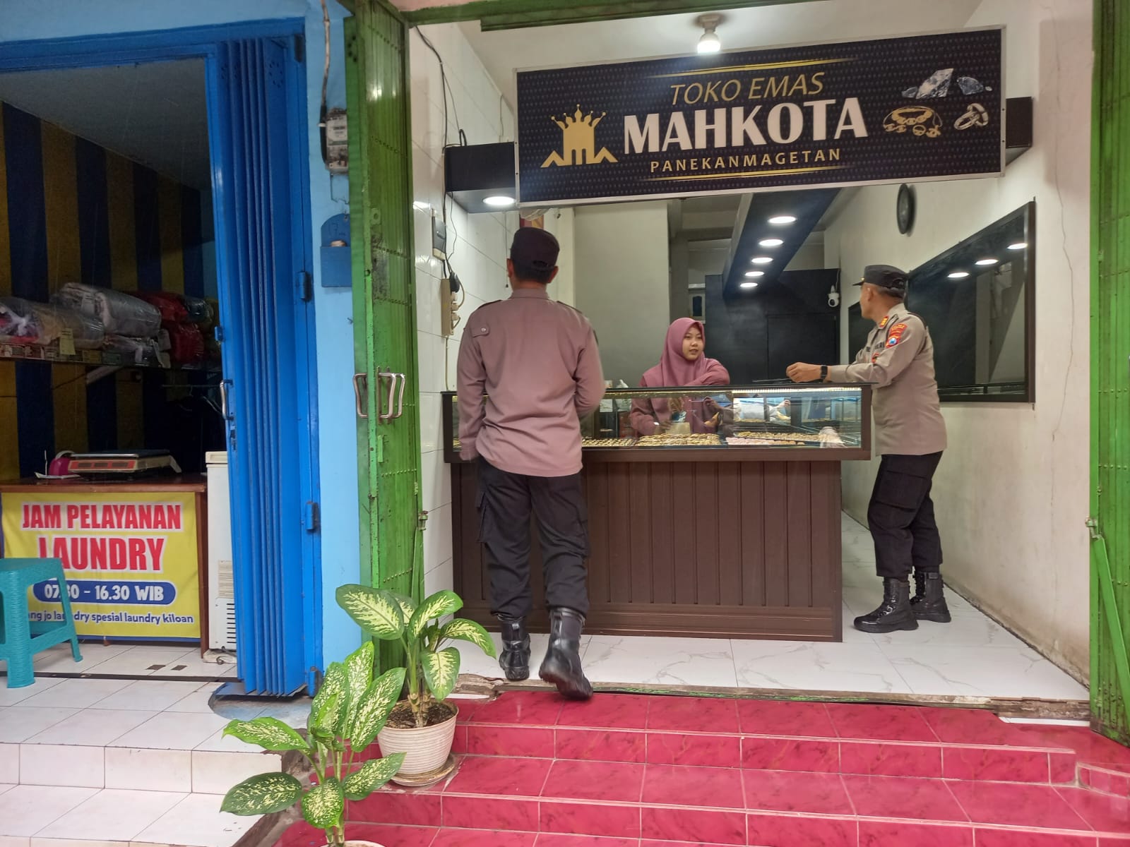 Polsek Panekan Lakukan Patroli Preventif di Kawasan Toko Emas