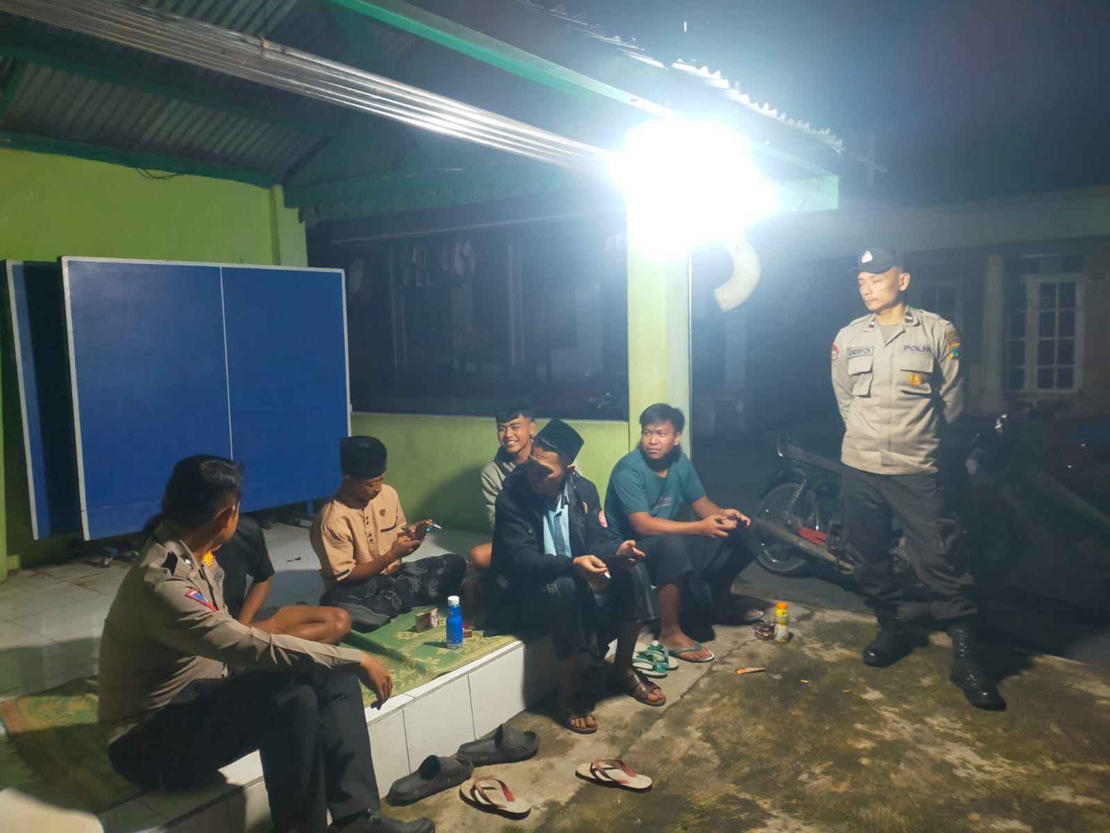 Antisipasi gangguan Kamtibmas, Anggota Polsek Plaosan Sambang SatKamling berikan himbauan