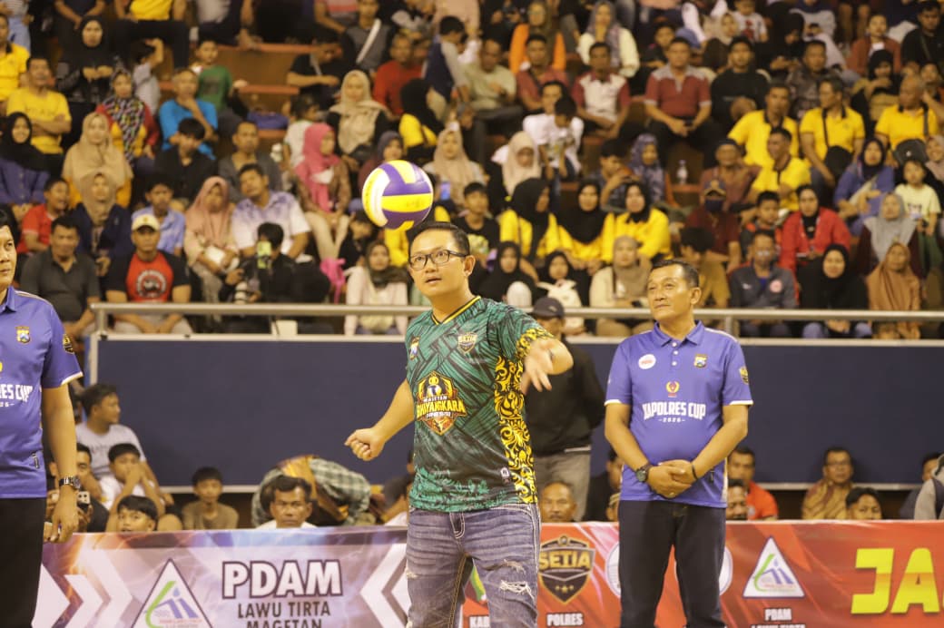 GOR Ki Mageti Bergemuruh! Open Turnamen Bola Voli Kapolres Cup 2026 Resmi Dibuka, Kapolres Ajak Masyarakat Ramaikan Gratis