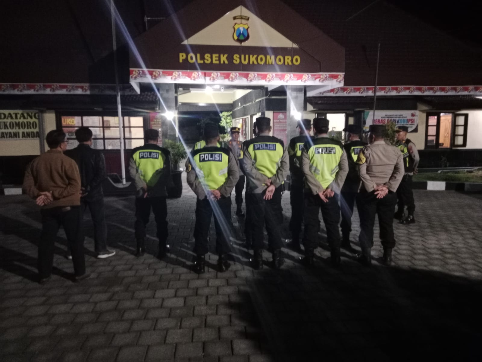 Kapolsek Sukomoro Pimpin Apel Siaga Pengamanan Pengesahan Calon Warga Baru PSHT