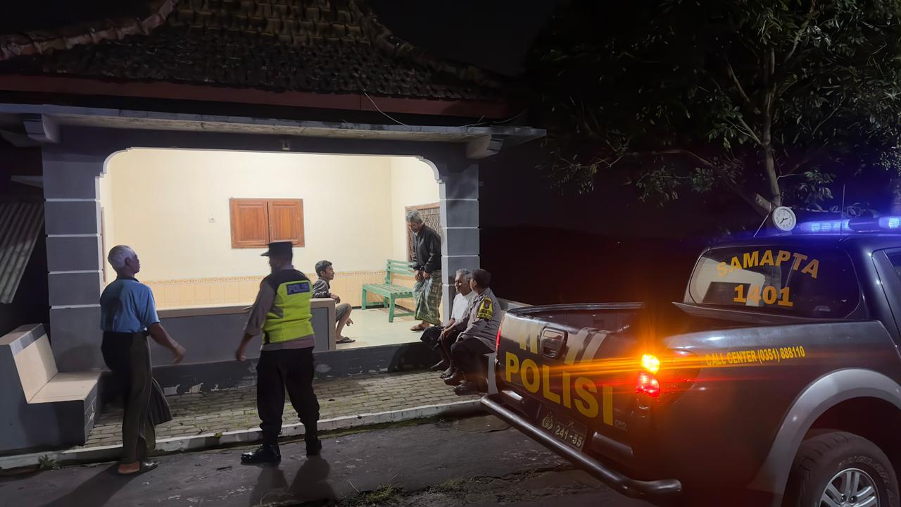 Antisipasi gangguan Kamtibmas, Personil Polsek Plaosan Sambang Pos Kamling guna berikan himbauan Warga