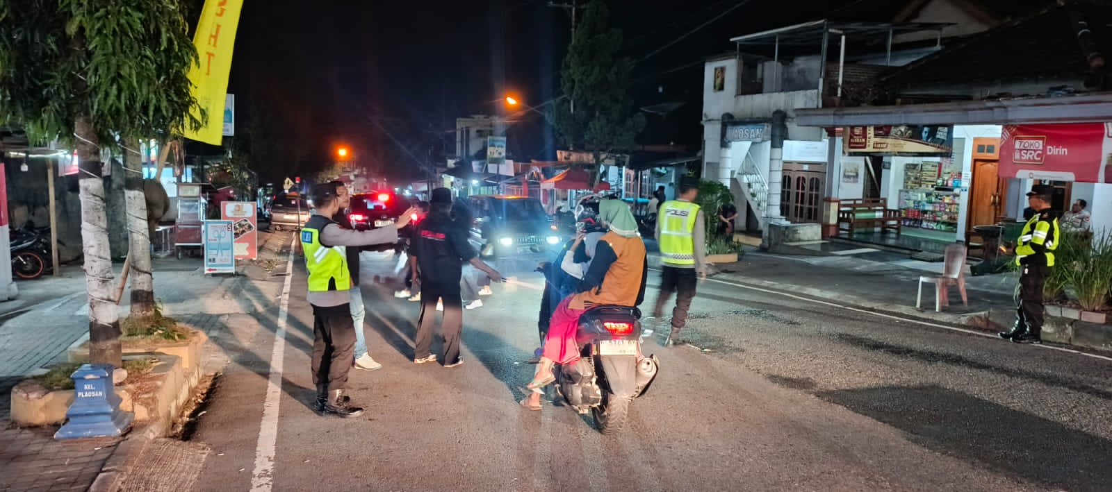 Anggota Polsek Plaosan Laksanakan Pengamanan Pengesahan calon Warga PSHT