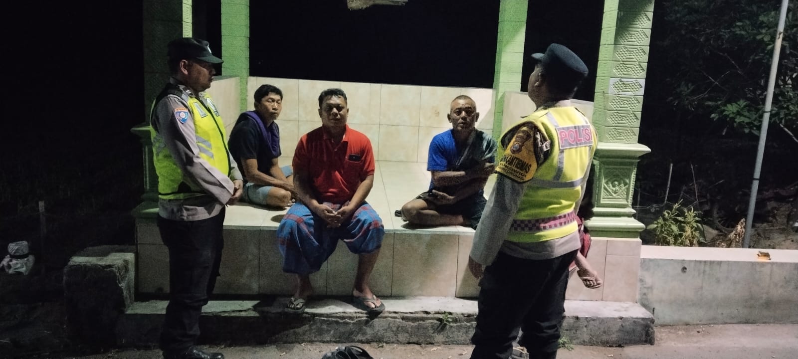 Polsek Nguntoronadi Perkuat Sinergi dengan Warga Melalui Pembinaan Poskamling Demi Menjaga Kamtibmas