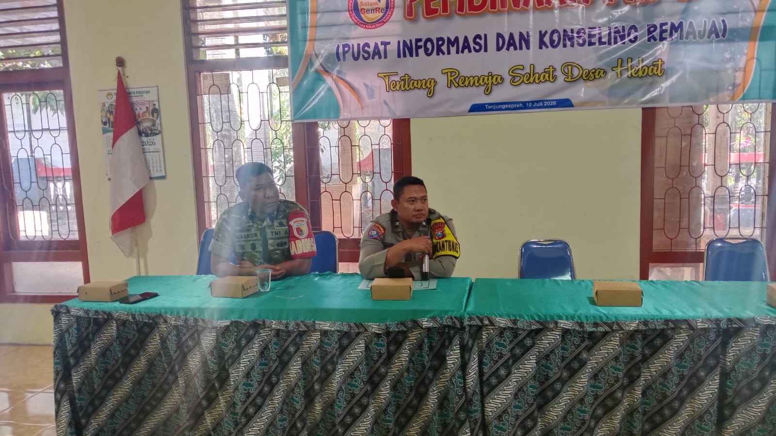 Bhabinkamtibmas Desa Tanjungsepreh Hadiri Penyuluhan PIK-R Bertema "Remaja Sehat, Desa Hebat"