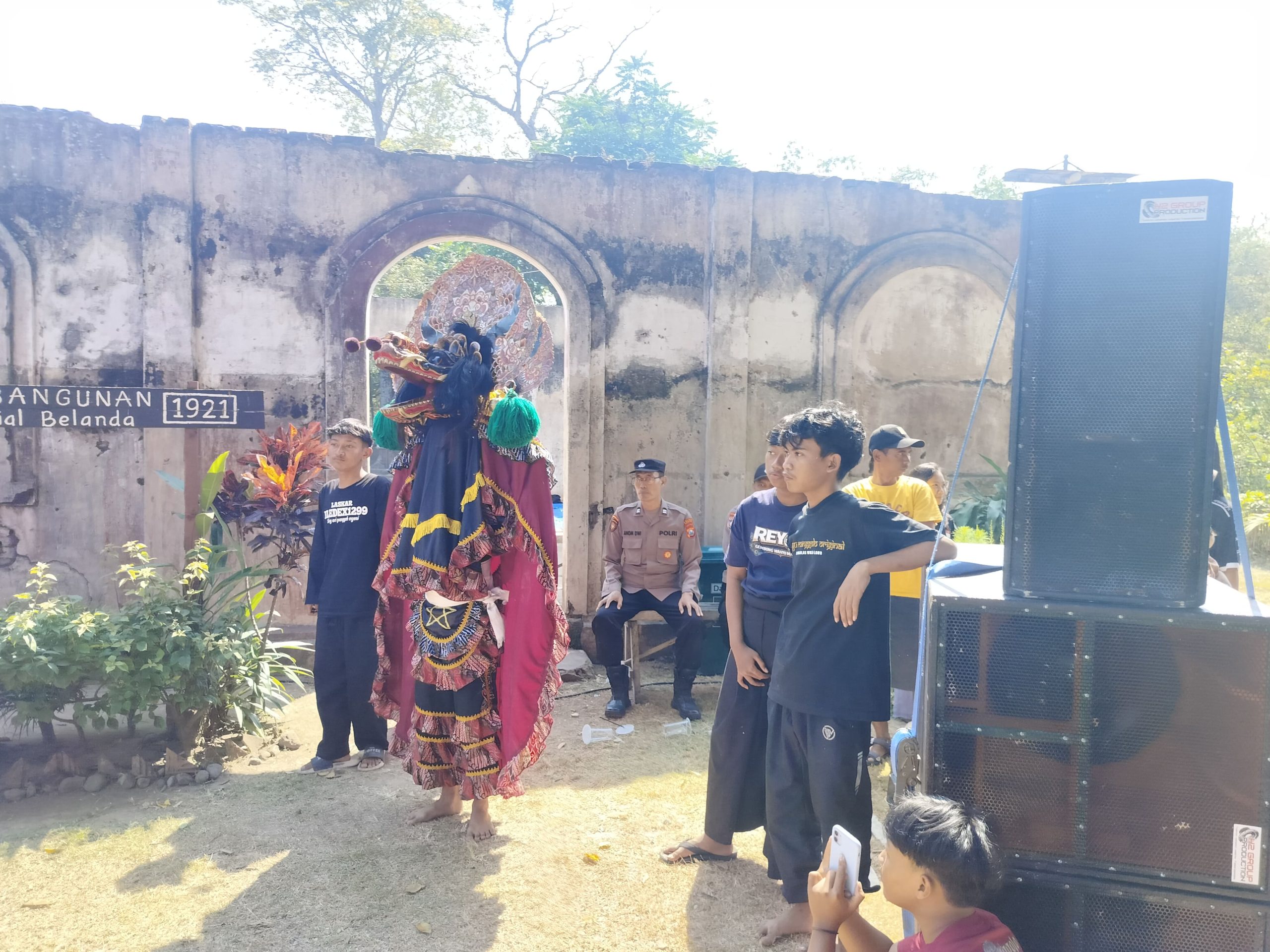 Personel Polsek Maospati Amankan Kegiatan Hiburan Jaranan dalam Rangka HUT Ke-IV Pasar Nilowati Sendang Kamal