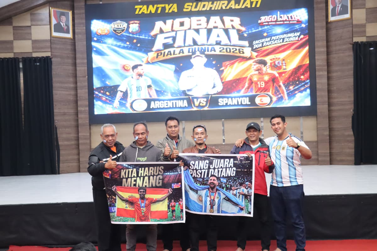 Antusiasme Masyarakat Warnai Nobar Final Piala Dunia di Polres Magetan