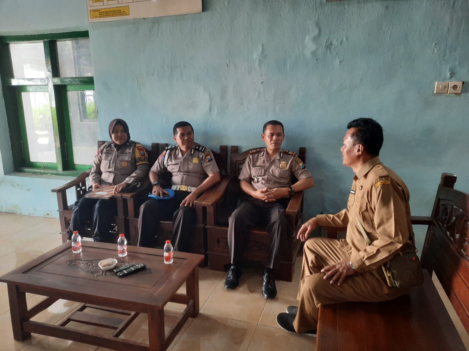 Kapolsek Sukomoro Jalin Silaturahmi dengan Kepala Desa Kalangketi, Perkuat Sinergi Harkamtibmas