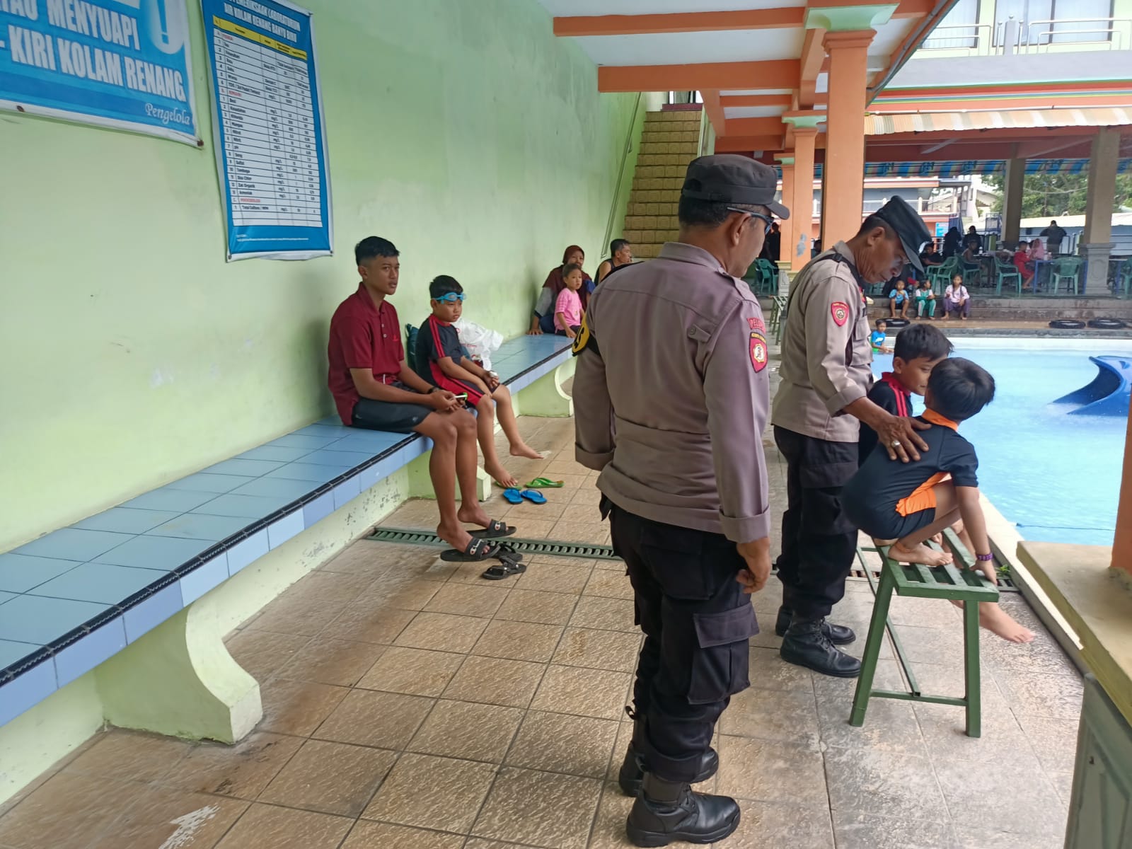 Anggota Polsek Sukomoro Laksanakan Patroli Dialogis di Objek Wisata Banyu Biru