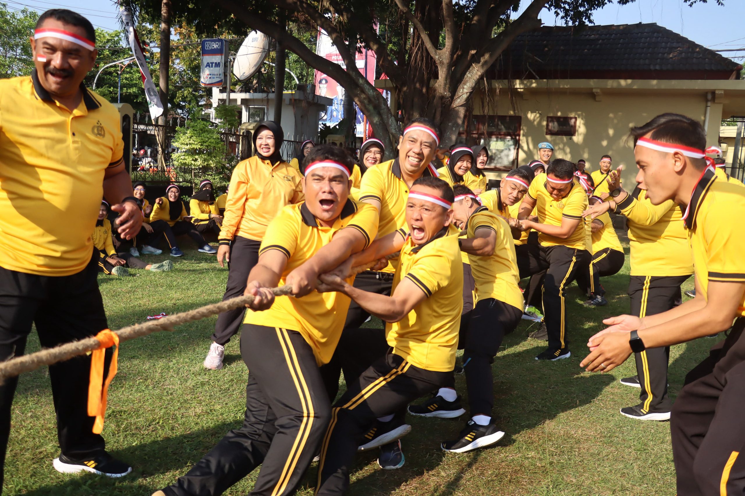 Gelorakan Semangat Kemerdekaan, Polres Magetan Gelar Lomba Rakyat Penuh Keceriaan