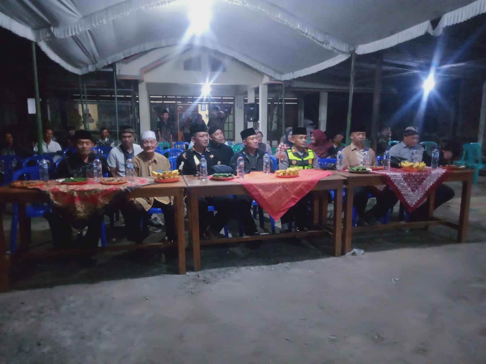 Kapolsek Kartoharjo Hadiri Pagelaran Wayang Kulit Bersih Desa Pencol, Pengamanan Berjalan Aman dan Lancar