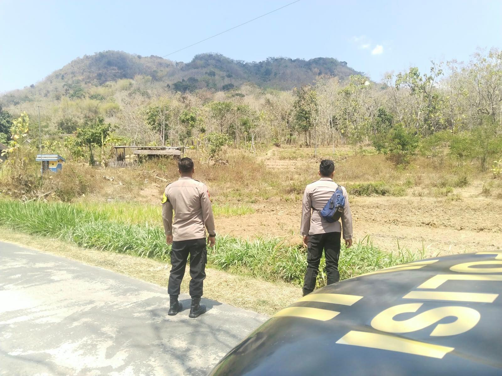 Polsek Parang Polres Magetan Polda Jawa Timur Tingkatkan Patroli Cegah Karhutla di Kawasan Hutan Desa Bungkuk