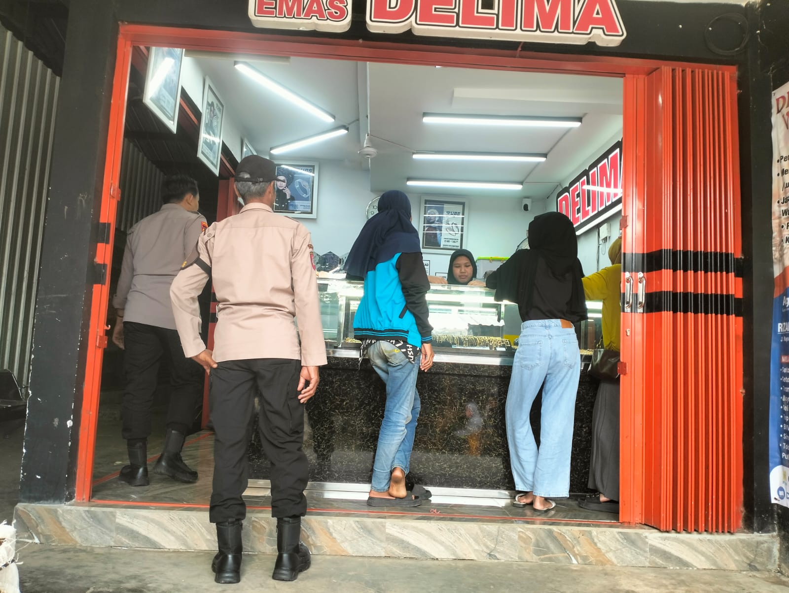 Patroli Dialogis Polsek Parang Polres Magetan Polda Jawa Timur Sambangi Titik Aktivitas Warga, Perkuat Rasa Aman di Wilayah