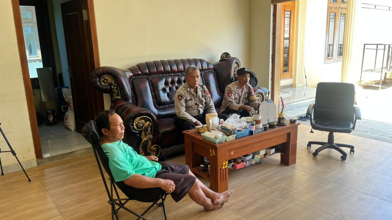 Patroli Siang Polsek Parang Polres MAgetan Polda Jawa Timur Perkuat Kehadiran Polisi di Tengah Warga, Wilayah Tetap Kondusif